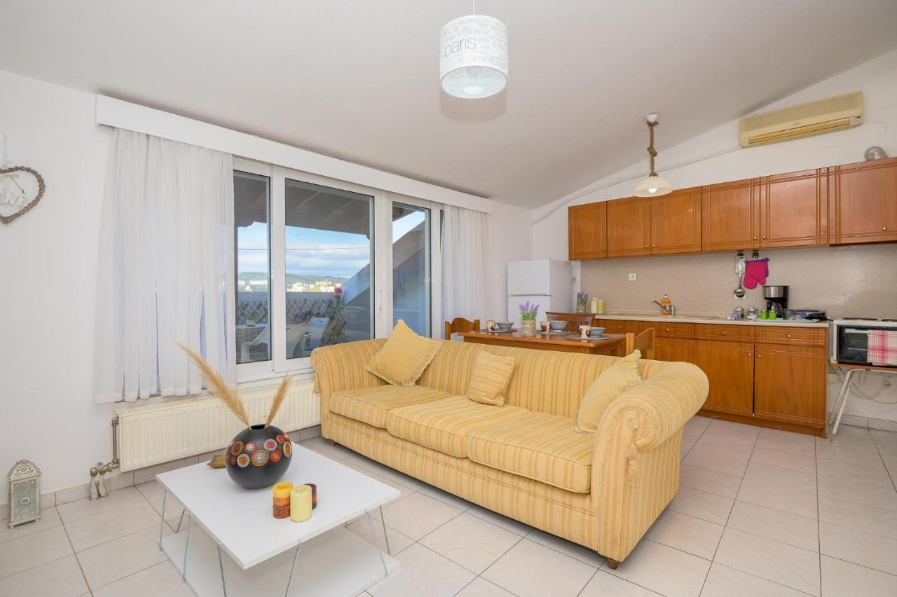 City Melody Apartment With Private Parking Alexandroupoli Exterior photo